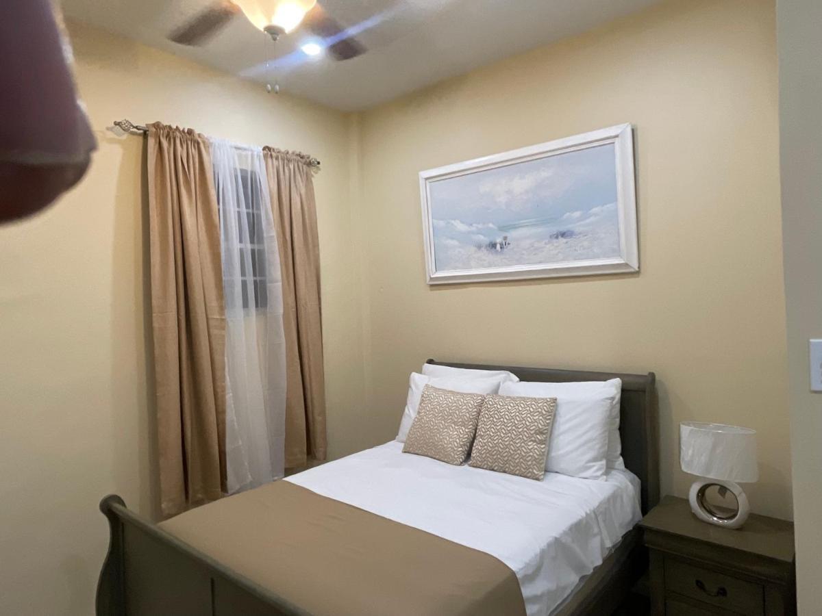 The Colosseum Hotel บาสแตร์ ภายนอก รูปภาพ